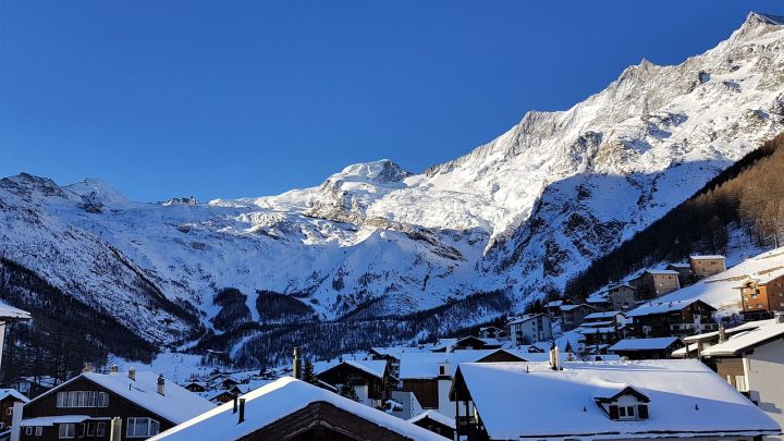 Saas Fee ski on the glacier